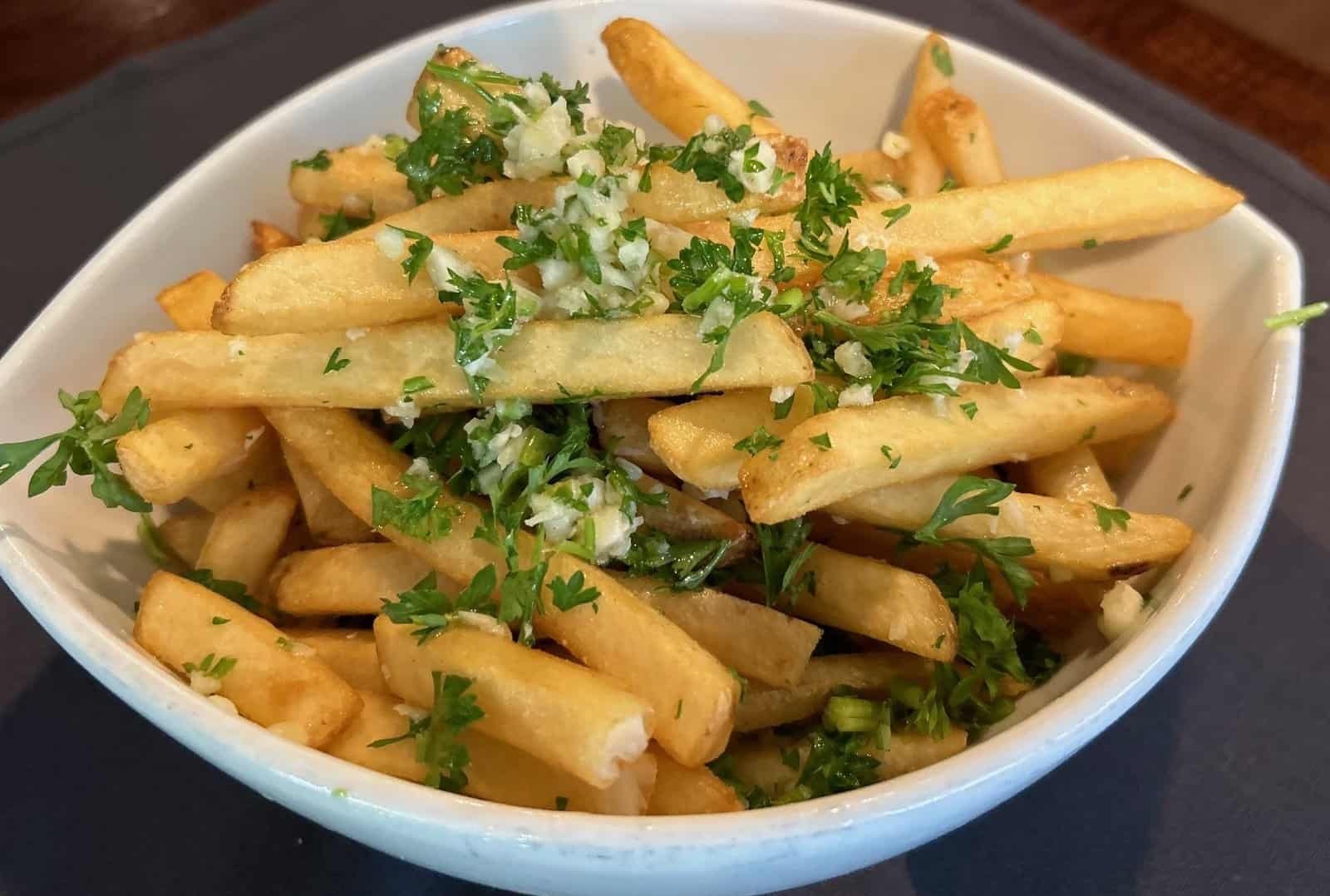 GARLIC FRIES